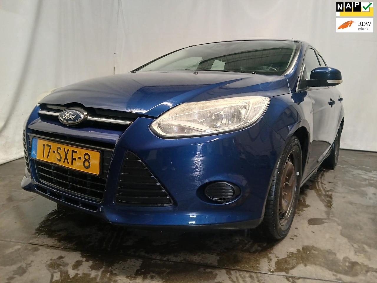 Ford Focus Wagon - 1.6 EcoBoost Trend SCHADEAUTO!! - AutoWereld.nl