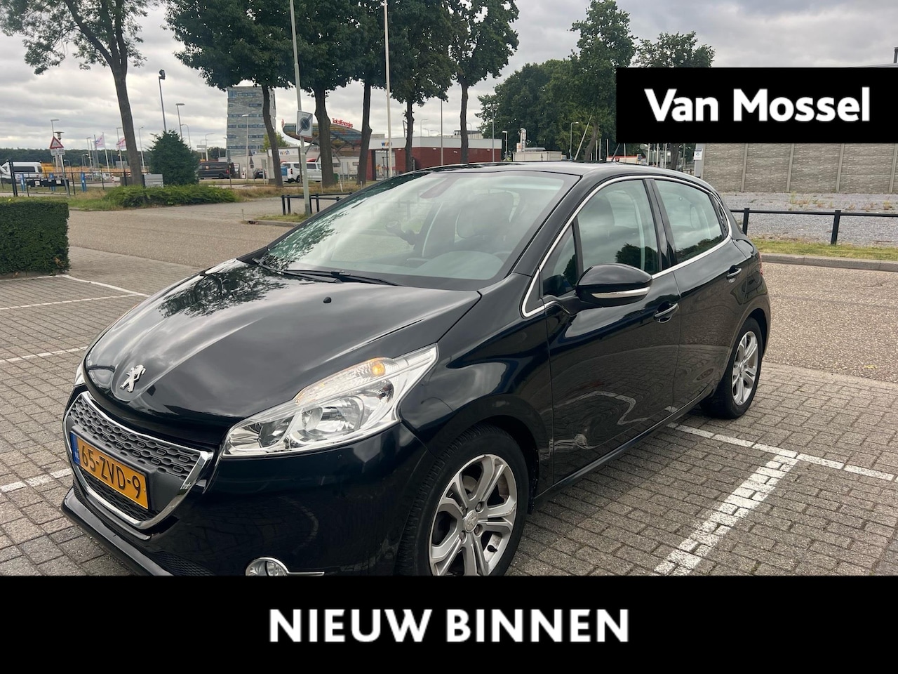 Peugeot 208 - 1.6 VTi Allure | Dealeronderhouden | 120PK | Navigatie | PDC achter | Climatronic - AutoWereld.nl