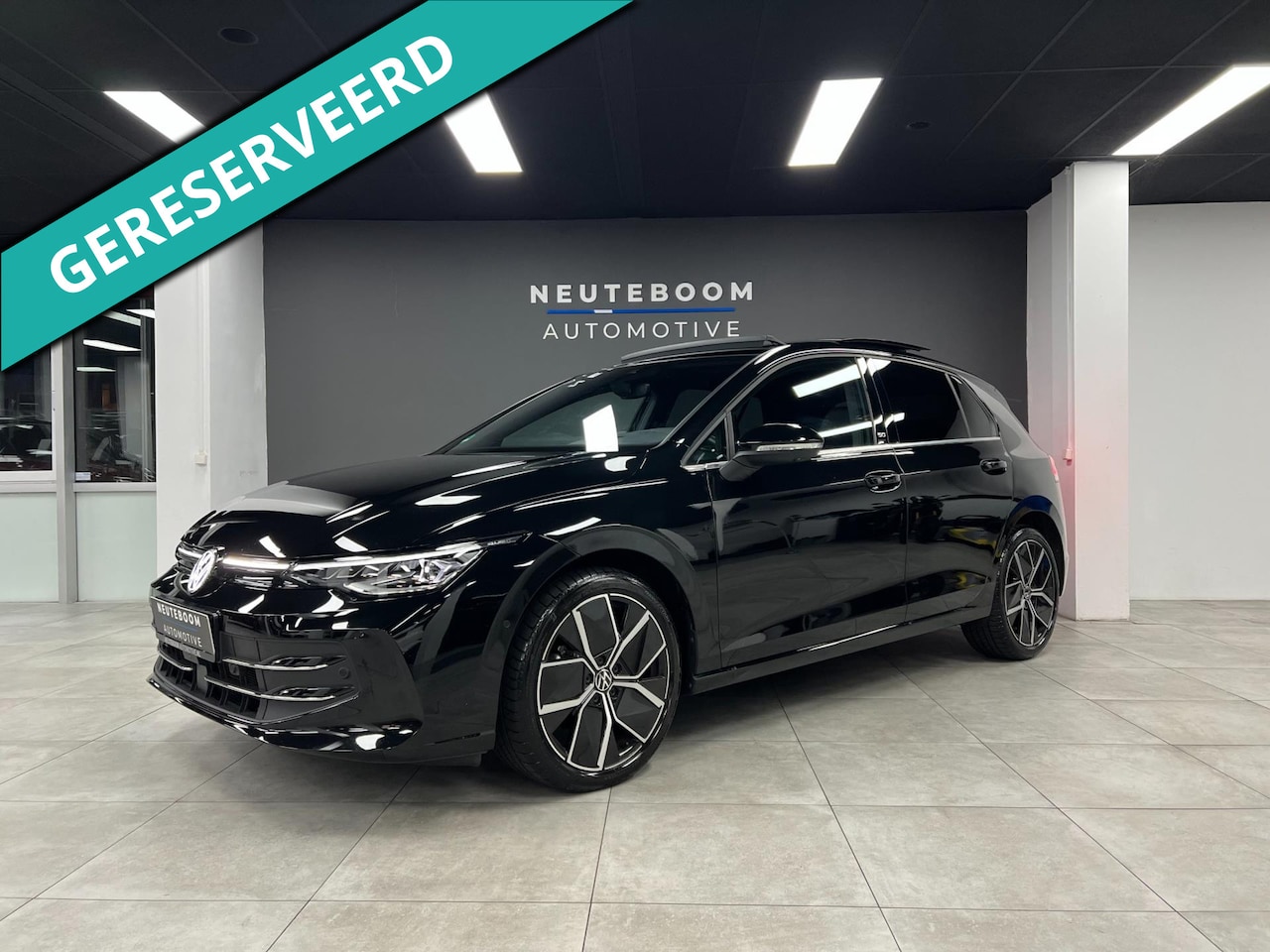 Volkswagen Golf - 1.5 eTSI 50 Edition | Pano | Head-up |360Cam - AutoWereld.nl