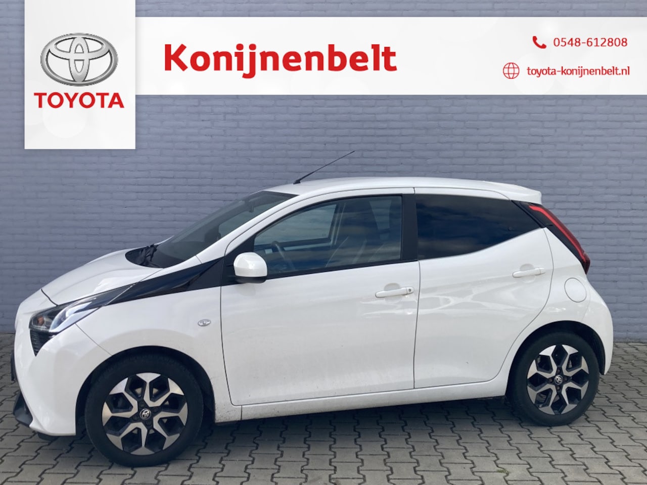 Toyota Aygo - 1.0 VVT-i X-Joy X-Beat Automaat 5-deurs | DAB | NL auto | LM vel - AutoWereld.nl