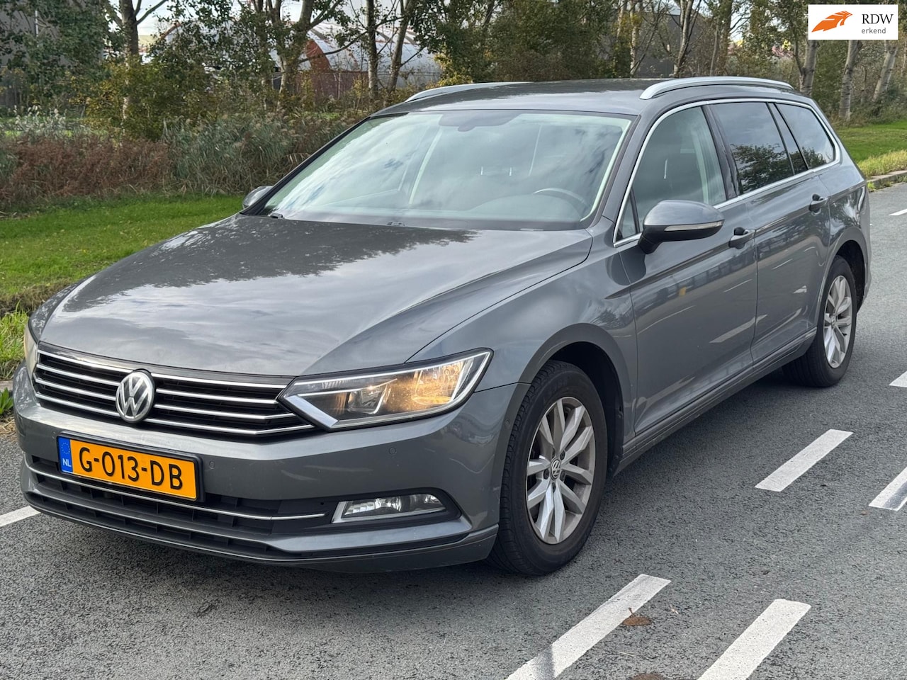 Volkswagen Passat Variant - 1.6 TDI Business Edition R / AIRCO / NAVI / DSG - AutoWereld.nl