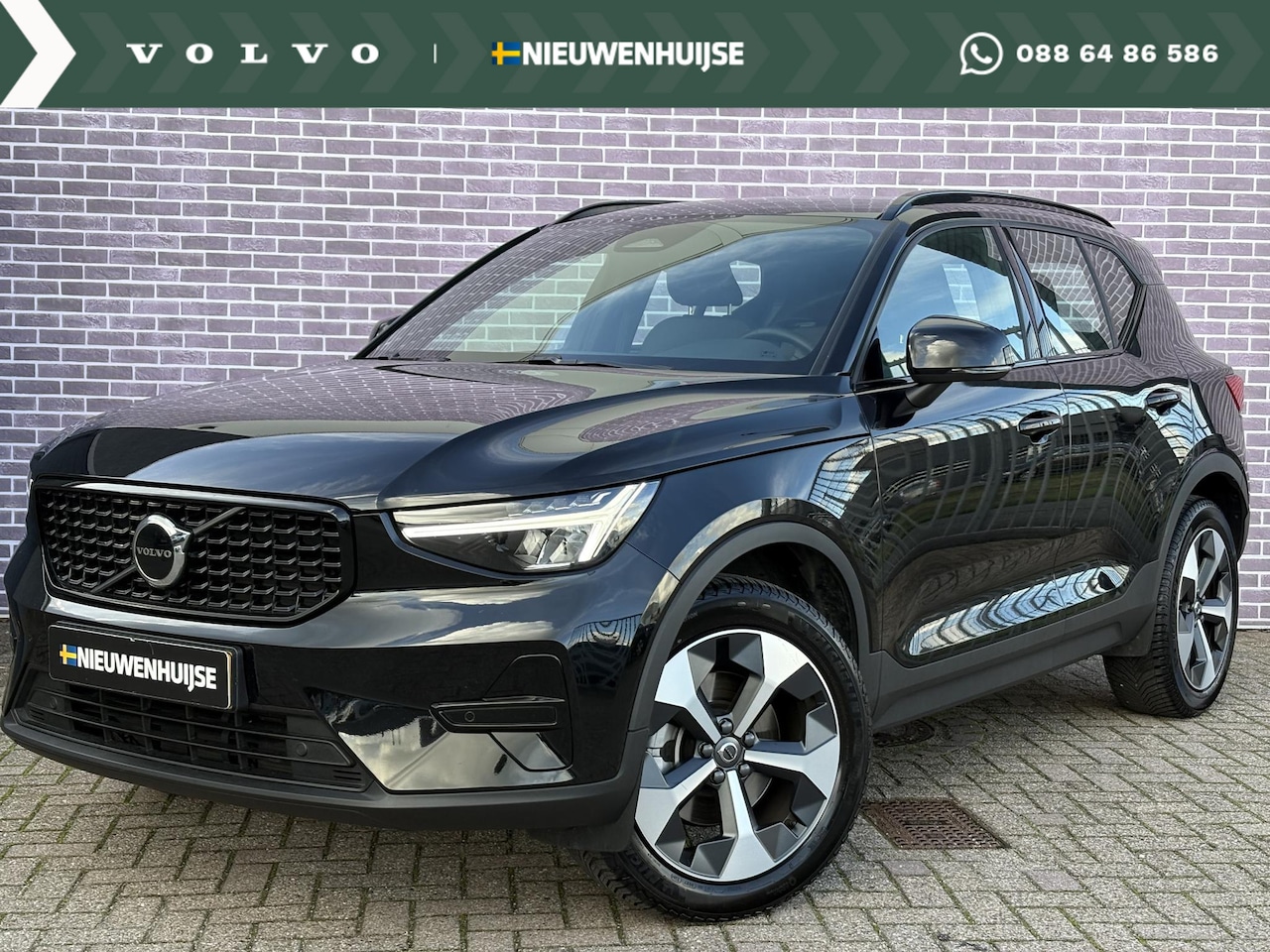 Volvo XC40 - 2.0 B4 Plus Dark | Trekhaak | Memory | Zitting verlengers | parkeersensoren vóór en achter - AutoWereld.nl