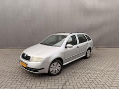 Skoda Fabia Combi - 1.4-16V Choice Airco|PDC|Net grote beurt gehad