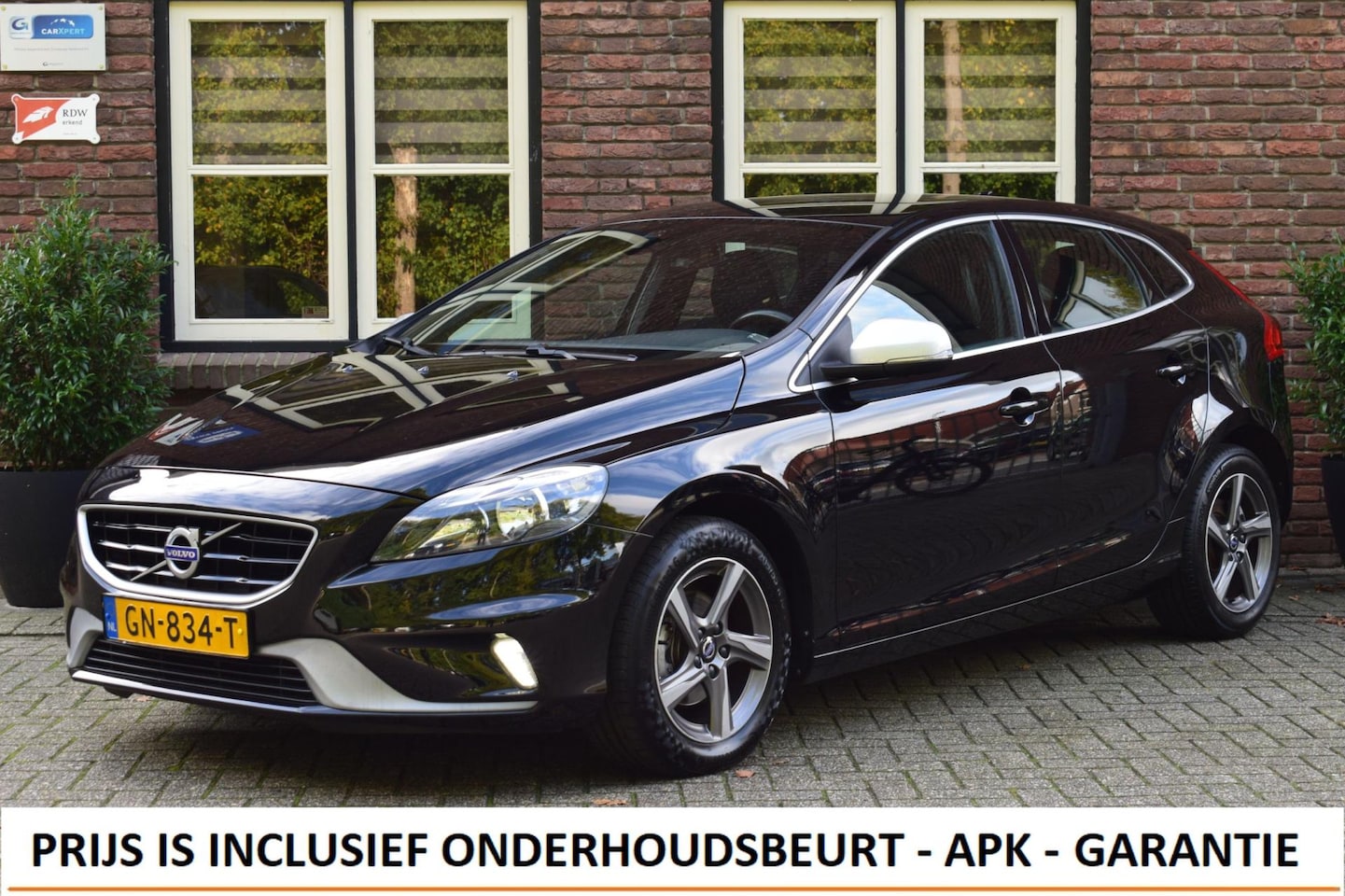 Volvo V40 - 2.0 D2 R-Design 2.0 D2 R Design - AutoWereld.nl