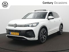 Volkswagen Tiguan - 1.5 eHybrid R-Line Edition Panoramadak - Trekhaak - Camera - Navigatie