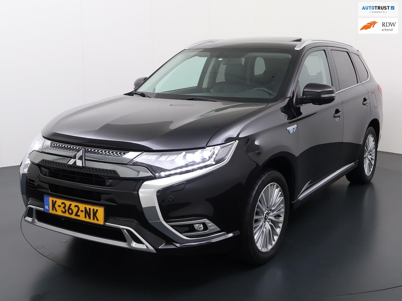 Mitsubishi Outlander - 2.4 PHEV Intense 2.4 PHEV Intense+ - AutoWereld.nl