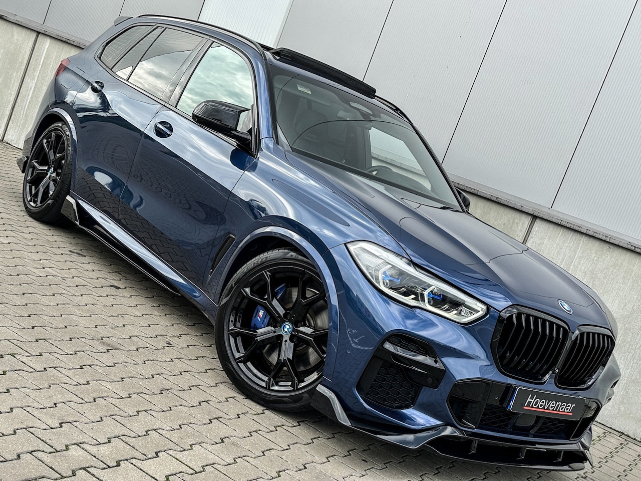 BMW X5 - XDrive45e M-Sport M-seats Laser DVD Kristal Lucht Pano 22Inch Carbon Full - AutoWereld.nl