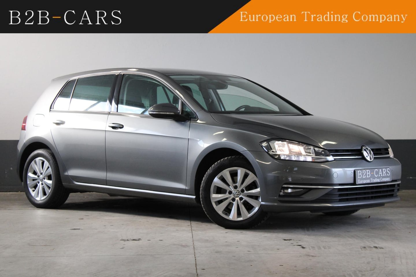Volkswagen Golf - 1.6 TDI DSG Comfortline Trekhaak - Stoelverwarming - Ecc - Massage - AutoWereld.nl