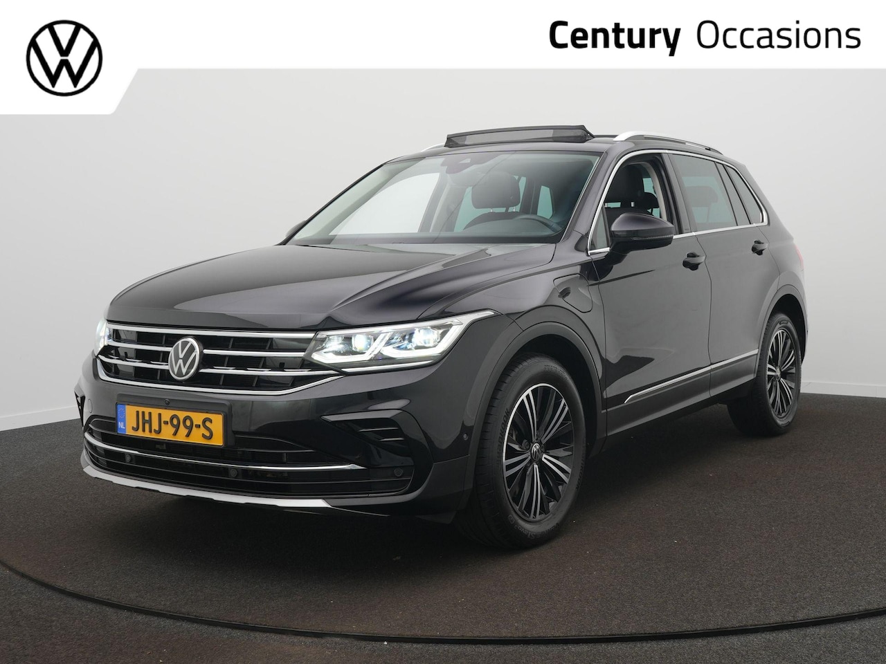 Volkswagen Tiguan - 1.4 TSI eHybrid Elegance Business+ / Panodak / 360 Camera / Elek. Klep / IQ-Light - AutoWereld.nl