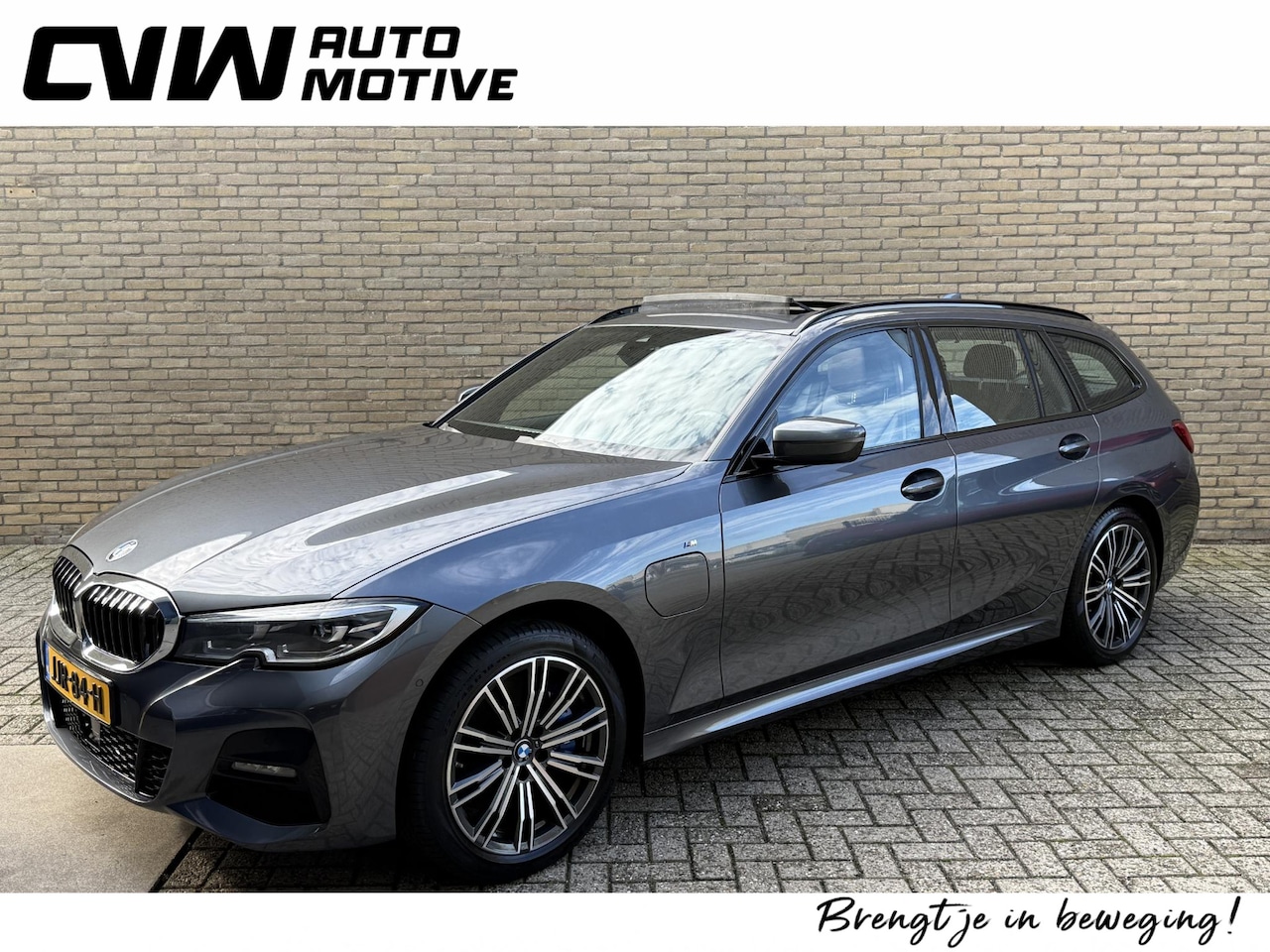 BMW 3-serie Touring - 330e M-pakket | Panoramadak | Leder | Sportstoelen | Live cockpit | Wegklapbare trekhaak | - AutoWereld.nl