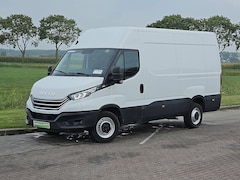 Iveco Daily - 35S14 2.3 L2H2 Navi Camera Trekhaak 3500kg Cruise Euro6