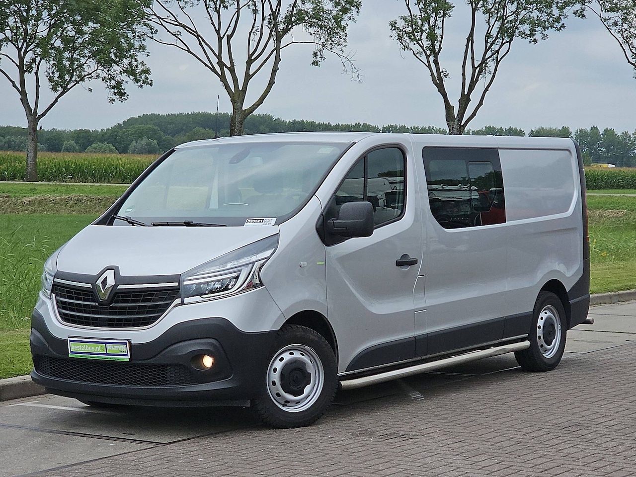Renault Trafic - 2.0 dCi 145 T29 L2H1 DC Comfort Airco Automaat Navi Sidebars Euro6 145Pk NAP 1e Eigenaar! - AutoWereld.nl