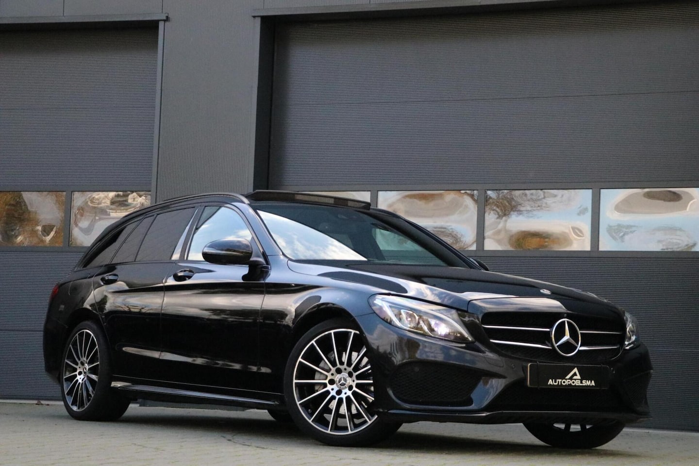 Mercedes-Benz C-klasse Estate - 180 AMG Sport NightPakket Panodak 360View Burmester MemoryZetels Leder19'' Inch NL Auto 92 - AutoWereld.nl
