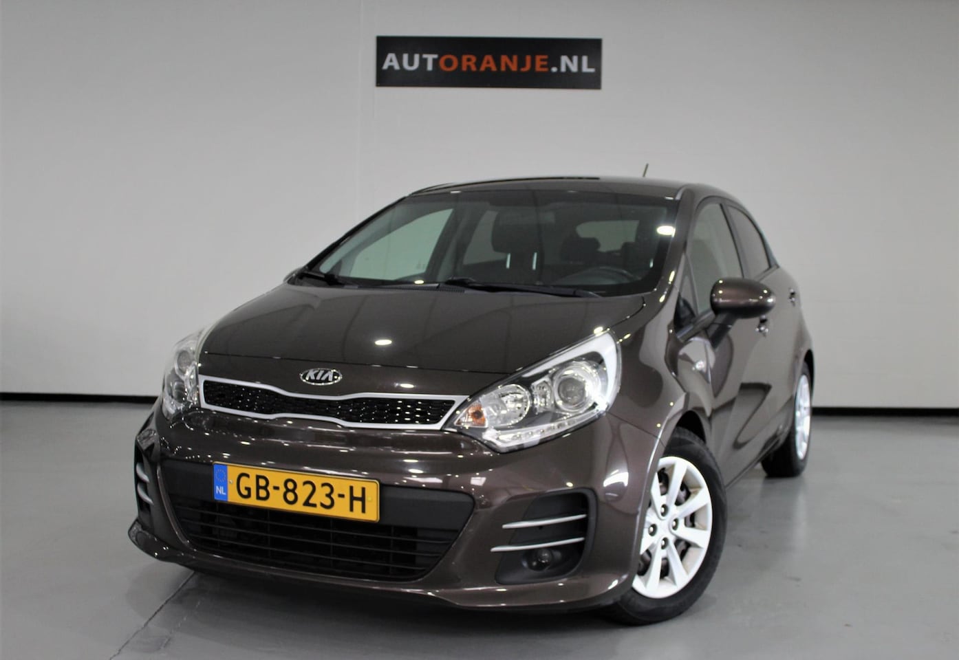 Kia Rio - 1.2 CVVT DynamicLine-Airco-CruisControl-APK-NAP!! - AutoWereld.nl