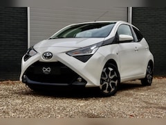 Toyota Aygo - 1.0 VVT-i x-play | CAMERA | CARPLAY | LED | AUTOMAAT