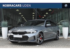 BMW 3-serie Touring - 330i M Sport Automaat / Panoramadak / Sportstoelen / Achteruitrijcamera / Adaptieve LED /