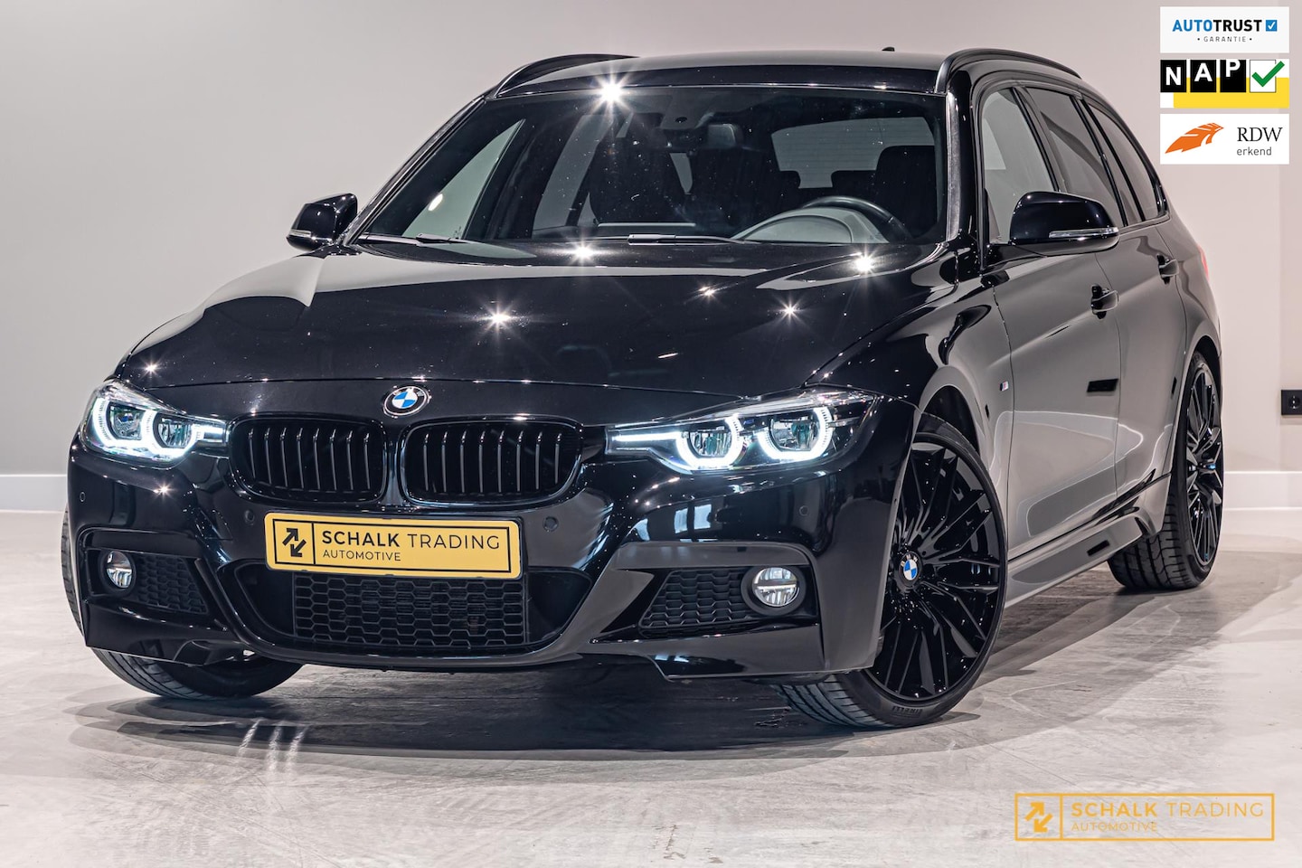 BMW 3-serie Touring - 320i M Sport Edition|Trekhaak|NAP|Leder - AutoWereld.nl