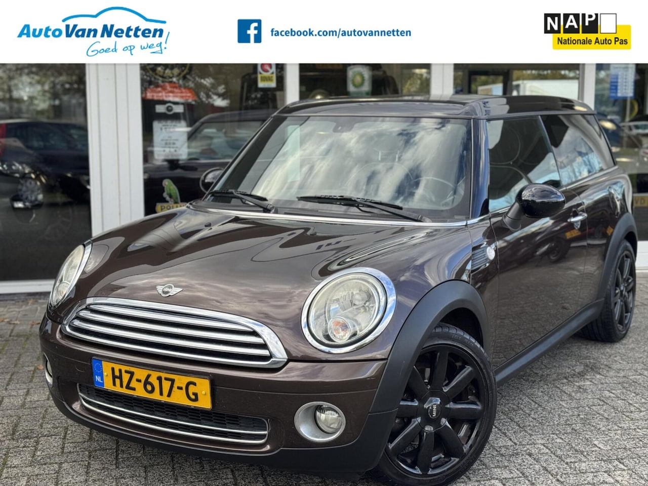 MINI Clubman - 1.6 16V 120pk 6bak,Cooper,Leder,Panoramadak,Clima,Lmv,Stoelverwarming - AutoWereld.nl