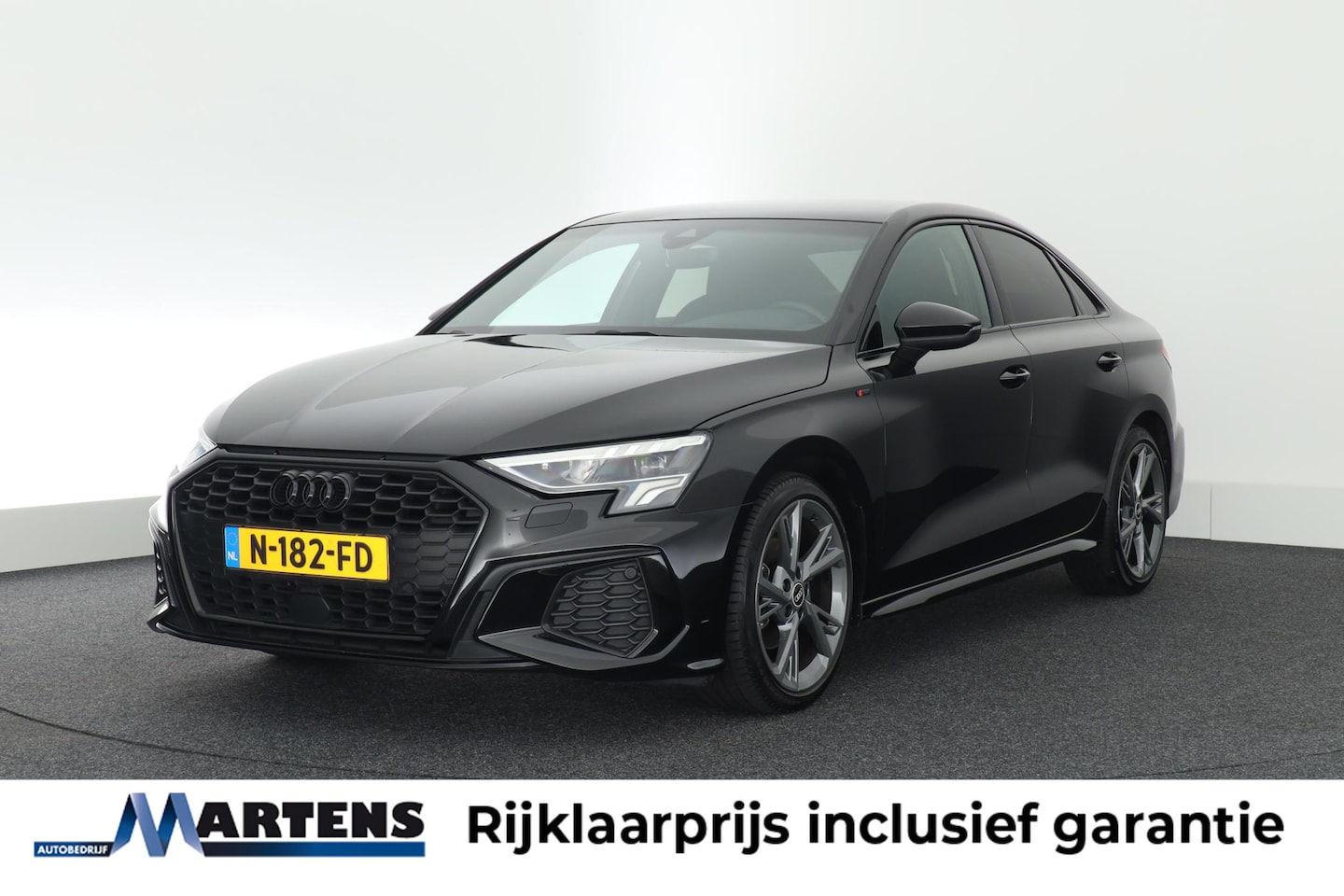 Audi A3 Limousine - 35 TFSI 150pk S-Tronic 2x S-Line B&O ACC Virtual Cockpit Navigatie - AutoWereld.nl