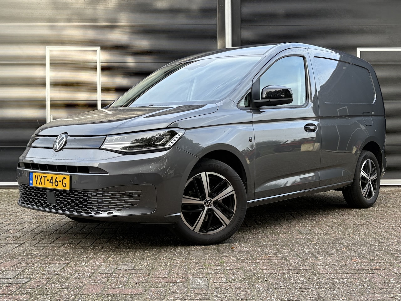Volkswagen Caddy Cargo - 2.0 TDI | 75th Edition | Leder | Trekhaak | NL-auto - AutoWereld.nl