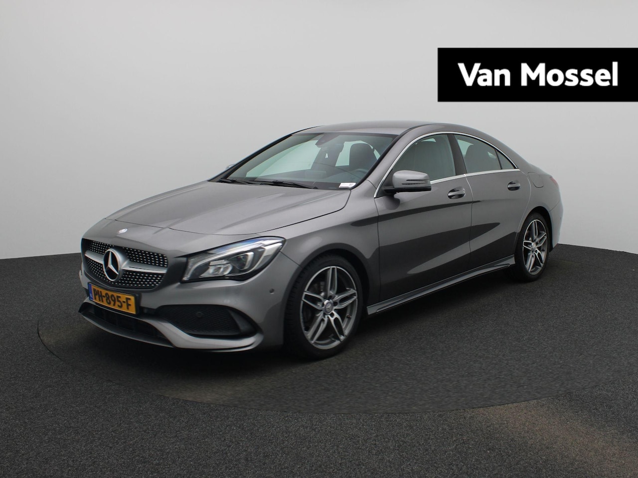 Mercedes-Benz CLA-Klasse - 180 Business Solution AMG | Leder/Alcantara | AMG Velgen | Stoelverwarming | Cruise Contro - AutoWereld.nl