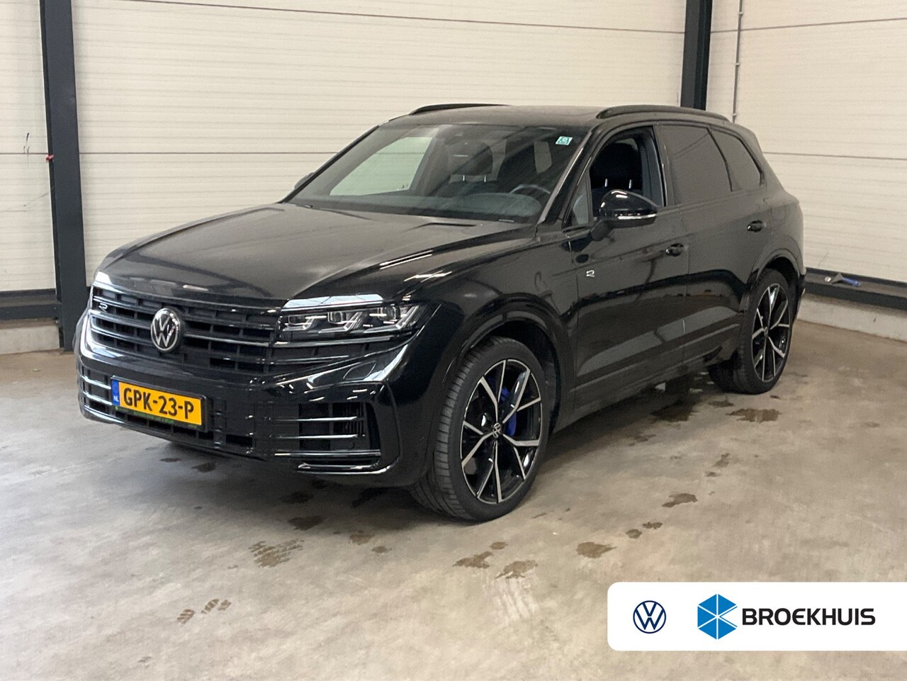 Volkswagen Touareg - 3.0 TSi 462 pk eHybrid 4MOTION R | Wegklapbare Trekhaak | Panoramadak | Luchtvering | Rond - AutoWereld.nl