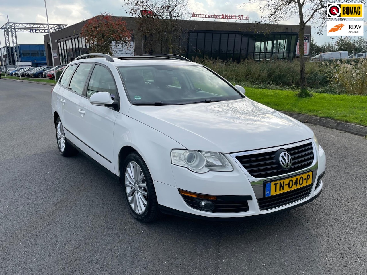 Volkswagen Passat Variant - 1.4 TSI Trendline 1.4 TSI Trendline, Aut, Open dak, Stoelverw, Carplay, Cruise, Airco, Lmv! - AutoWereld.nl