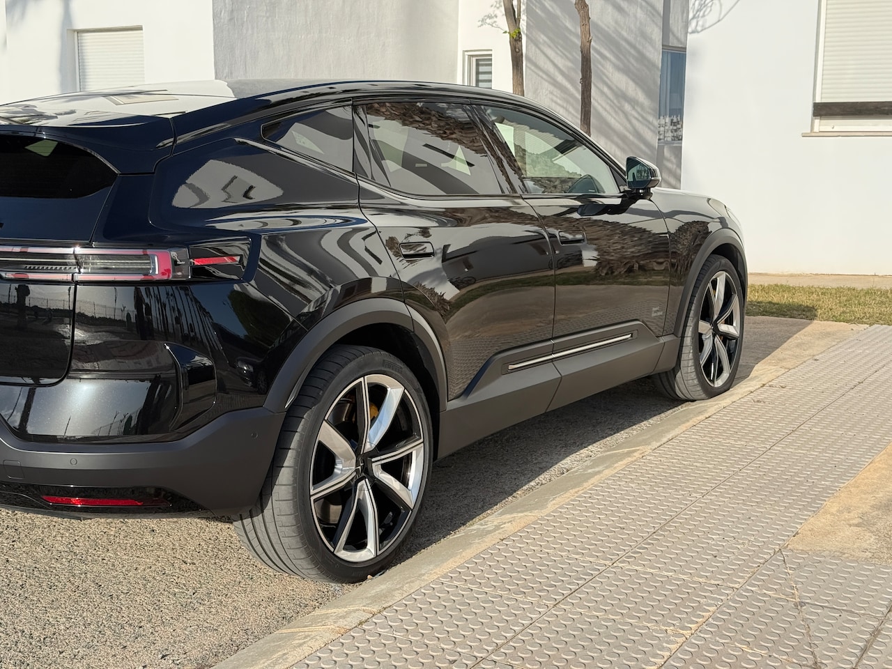 Polestar 3 - 111 kWh Dual Long range Plus Pilot Luxe, Kracht en Duurzaamheid in een SUV - AutoWereld.nl