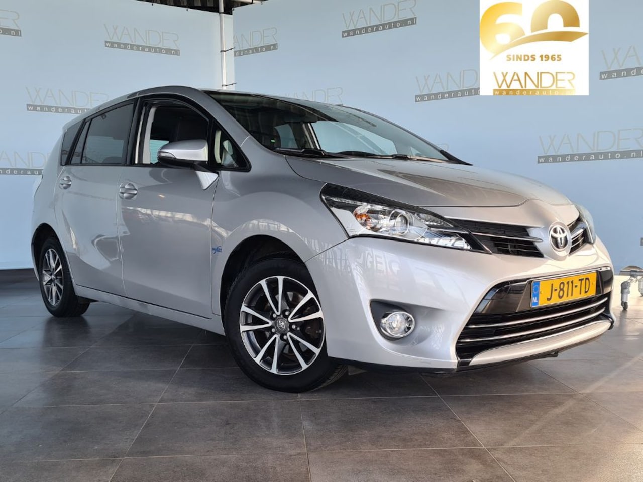 Toyota Verso - 1.8 VVT-i Business /Trekhaak/Panoramadak/Cruise/Dual-zone aircoditioning - AutoWereld.nl