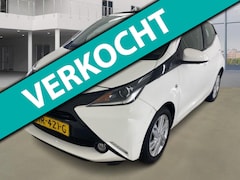 Toyota Aygo - 1.0 VVT-i x-wave 1e Eig. 4.978 km +NAP NL-auto