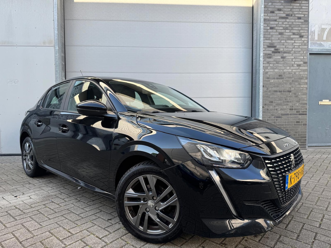Peugeot 208 - 1.2 PureTech Active Pack [Carplay|LED|Cruise|Navi|PDC|Dealer OH] - AutoWereld.nl