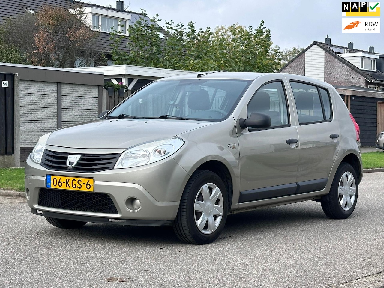 Dacia Sandero - 1.2 Ambiance 1e Eigenaar*Airco*NAP*Trekhaak*Dealer onderhouden* - AutoWereld.nl