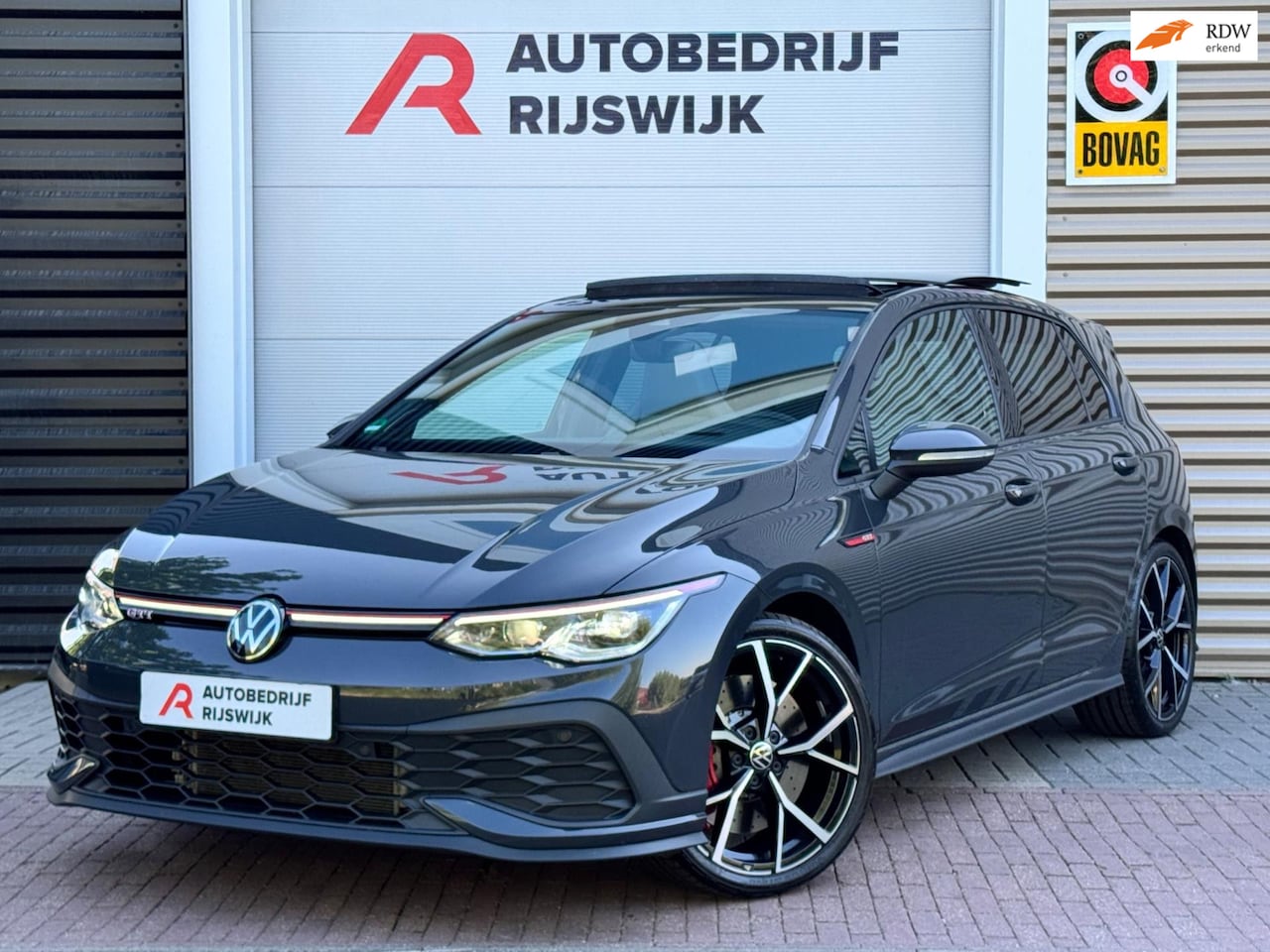 Volkswagen Golf - 2.0 TSI Clubsport Pano/Memory/Blindspot/Matrix - AutoWereld.nl