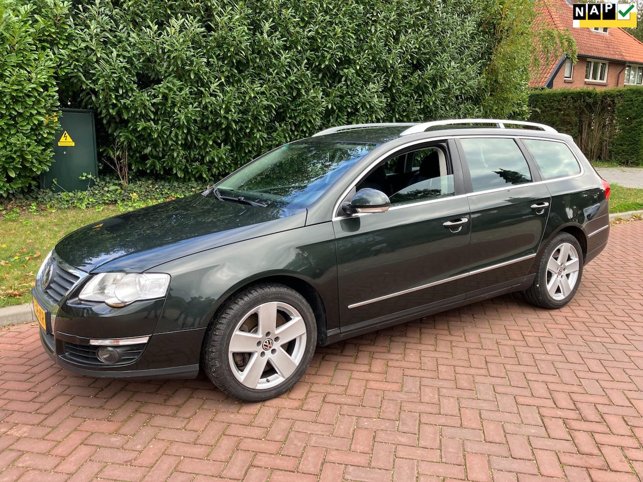 Volkswagen Passat Variant - 3.2 V6 Highline 4M dsg rijd heerlijk unieke auto !!!!!!!! - AutoWereld.nl