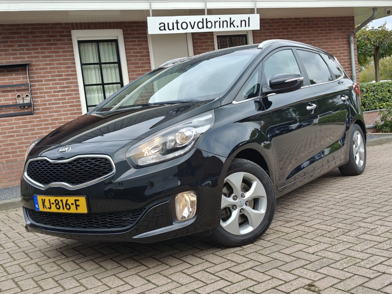 Kia Carens - 1.6 GDi ExecutiveL. 7P / CAMERA / NAVI - AutoWereld.nl