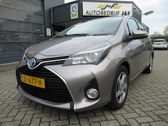 Toyota Yaris - 1.5 Hybrid Lease / AUTOMAAT / NAV / Achteruitrijcamera