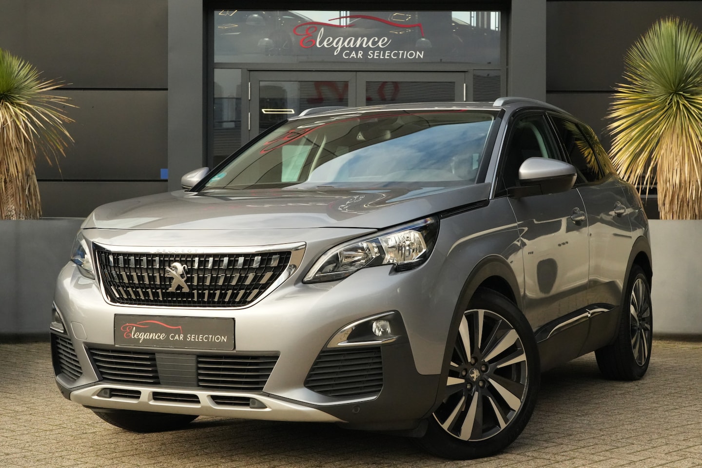 Peugeot 3008 - 1.2 PureTech Allure 131pk Panoramadak/Navigatie/360Camera - AutoWereld.nl