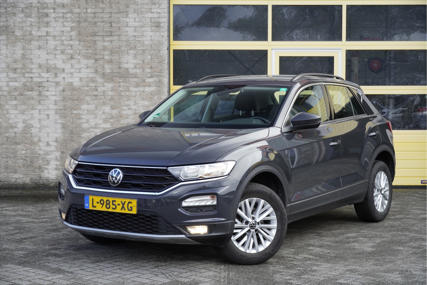 Volkswagen T-Roc - 1.0 TSI Style BJ2021 Lmv 16" | Pdc | App-Connect | Navigatiesysteem ( Niet vrijgeschakeld - AutoWereld.nl