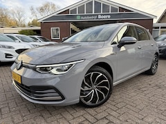 Volkswagen Golf - 1.5 TSI Style Navi, Carplay, Led