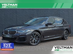 BMW 5-serie Touring - 530e xDrive M-SPORT PANORAMADAK TREKHAAK HEAD UP LASER
