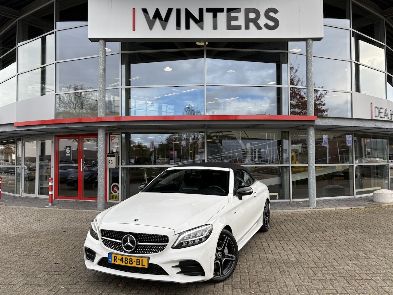 Mercedes-Benz C-klasse Cabrio - 200 AMG Premium Plus Pack Stoelverwarming | Massagestoelen | Burmester | Leder-alcantara | - AutoWereld.nl