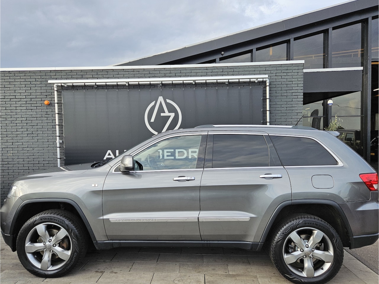 Jeep Grand Cherokee - Overland *All Terrain*4X4*Navi*Automaat - AutoWereld.nl