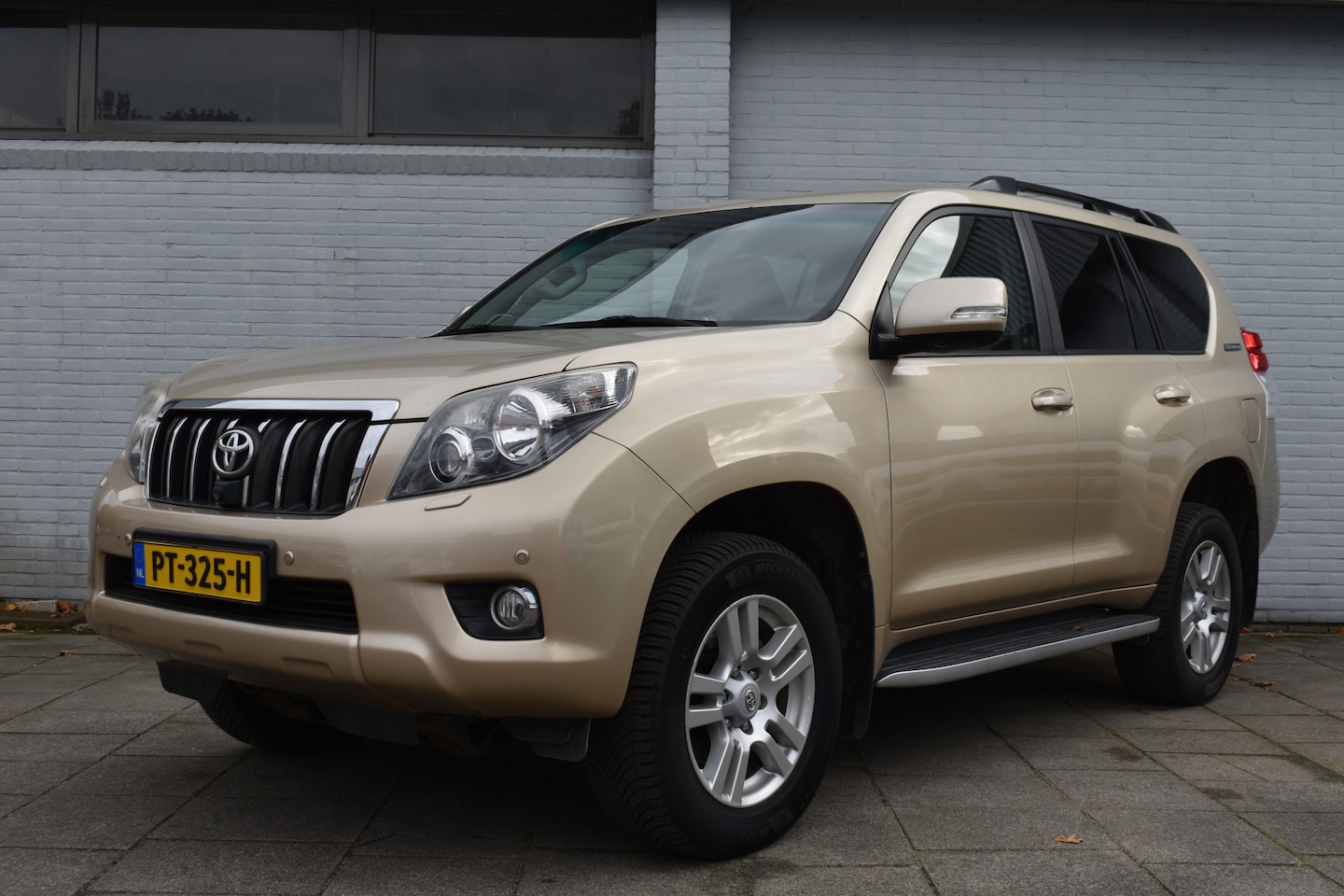 Toyota Land Cruiser - 3.0 D-4D-F Executive | Automaat | 7 Persoons | Lerenbekleding | - AutoWereld.nl