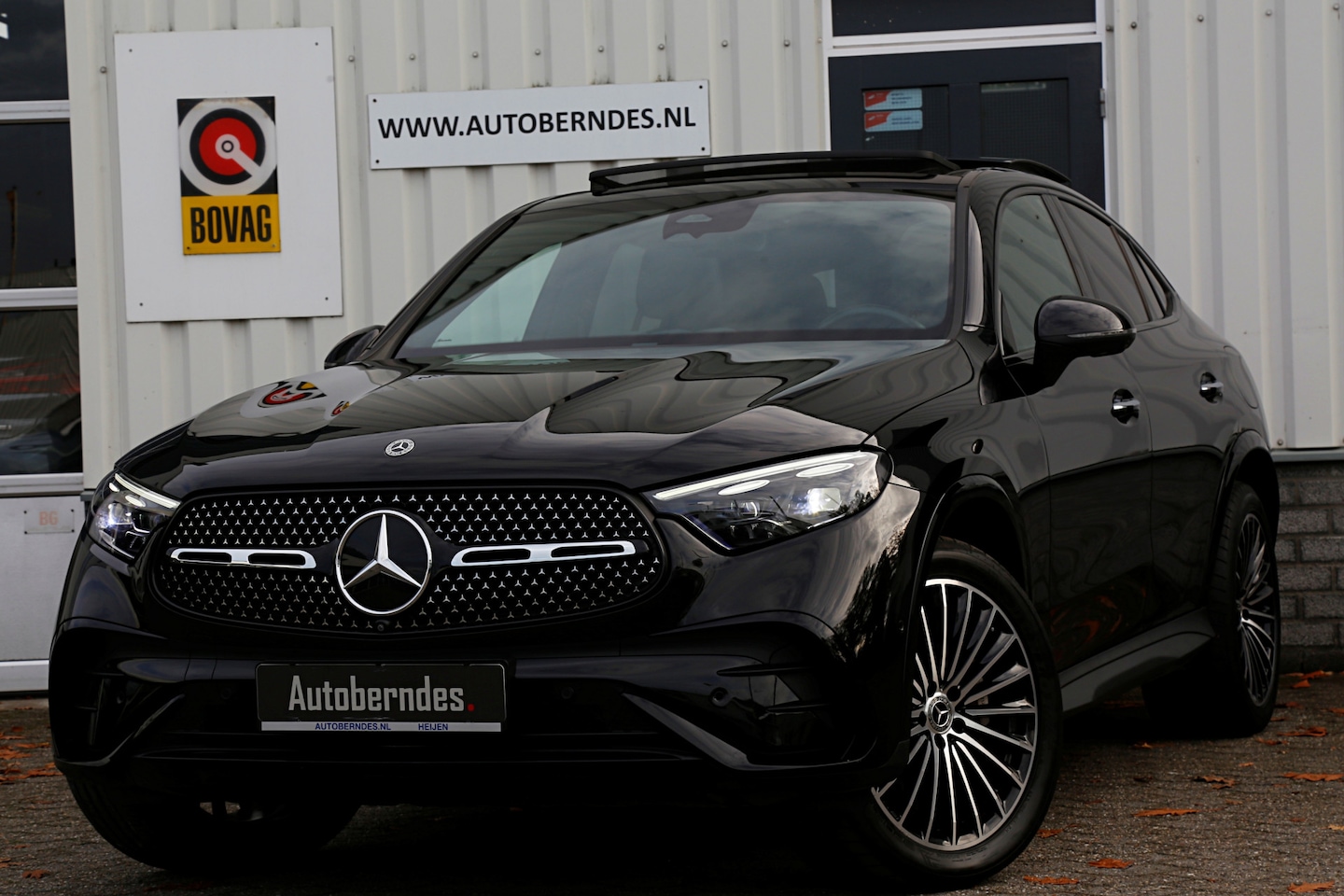 Mercedes-Benz GLC-klasse Coupé - 300e 4MATIC AMG Line*BTW*1ste Eig*Perfect Onderh.*Pano/Burmester/Luchtvering/Digi.Light/AC - AutoWereld.nl