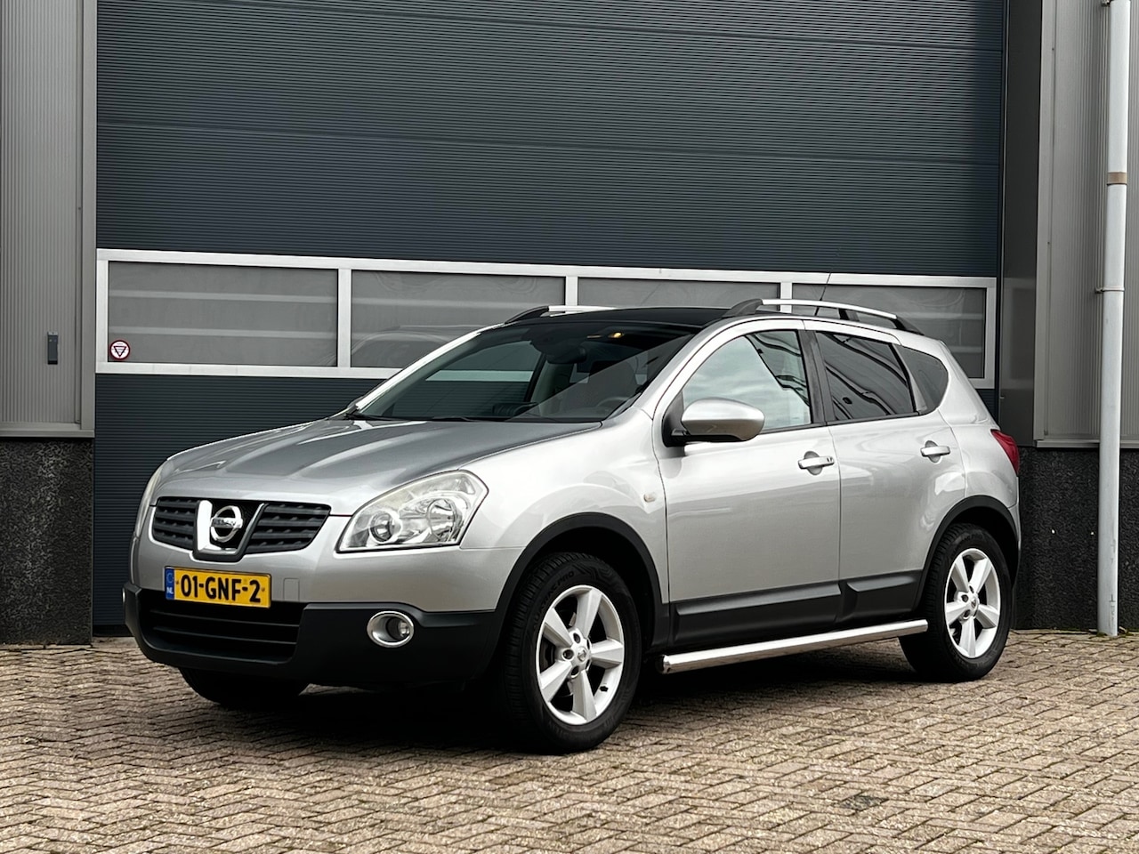 Nissan Qashqai - 2.0 Tekna Premium bj.2008 Camera|Navi|Pano|Trekhaak. - AutoWereld.nl