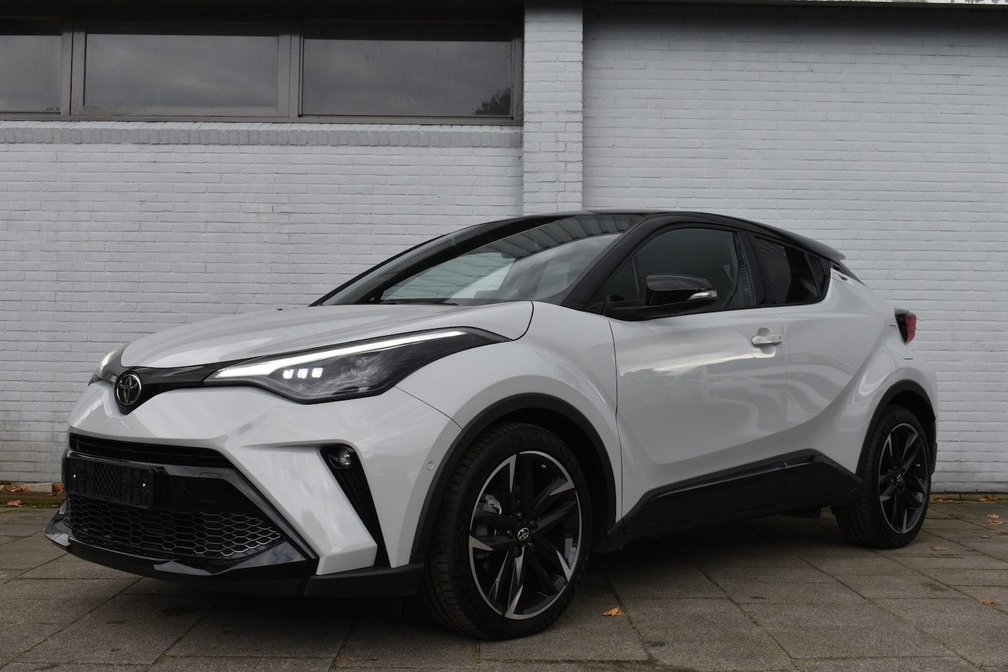 Toyota C-HR - 1.8 Hybrid GR-Sport Limited Automaat 122pk | JBL | Navigatie | Premium Pack | BSM | Stuur- - AutoWereld.nl