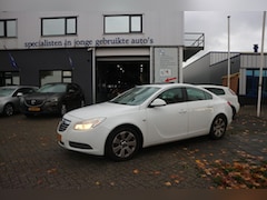 Opel Insignia - 1.8 Edition / LEER + SCHUIFDAK / STOELVERWARMING