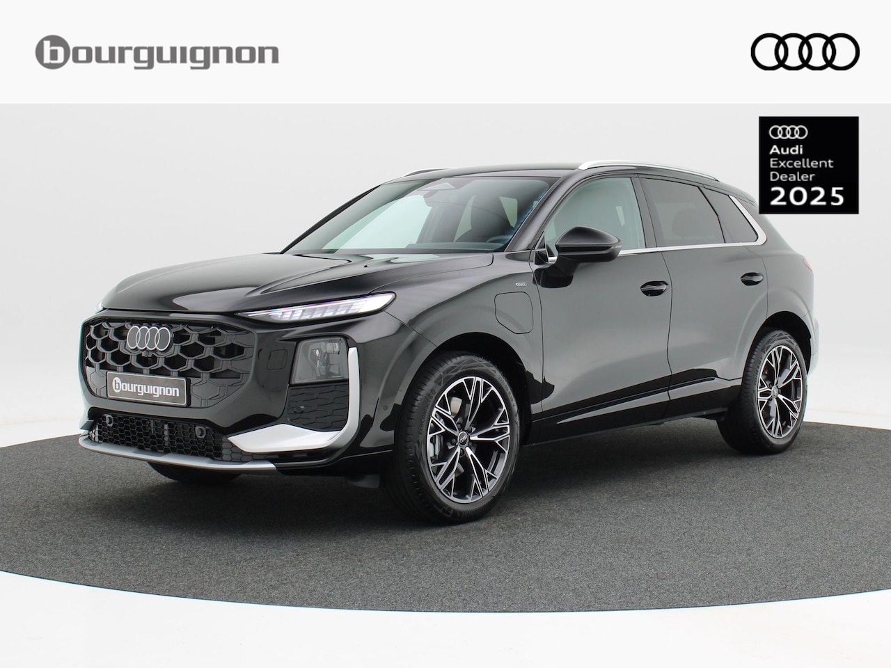 Audi Q3 - S edition e-hybrid | 272 PK Hatchback | Privacy glas | Ledkoplampen | 19 inch | - AutoWereld.nl