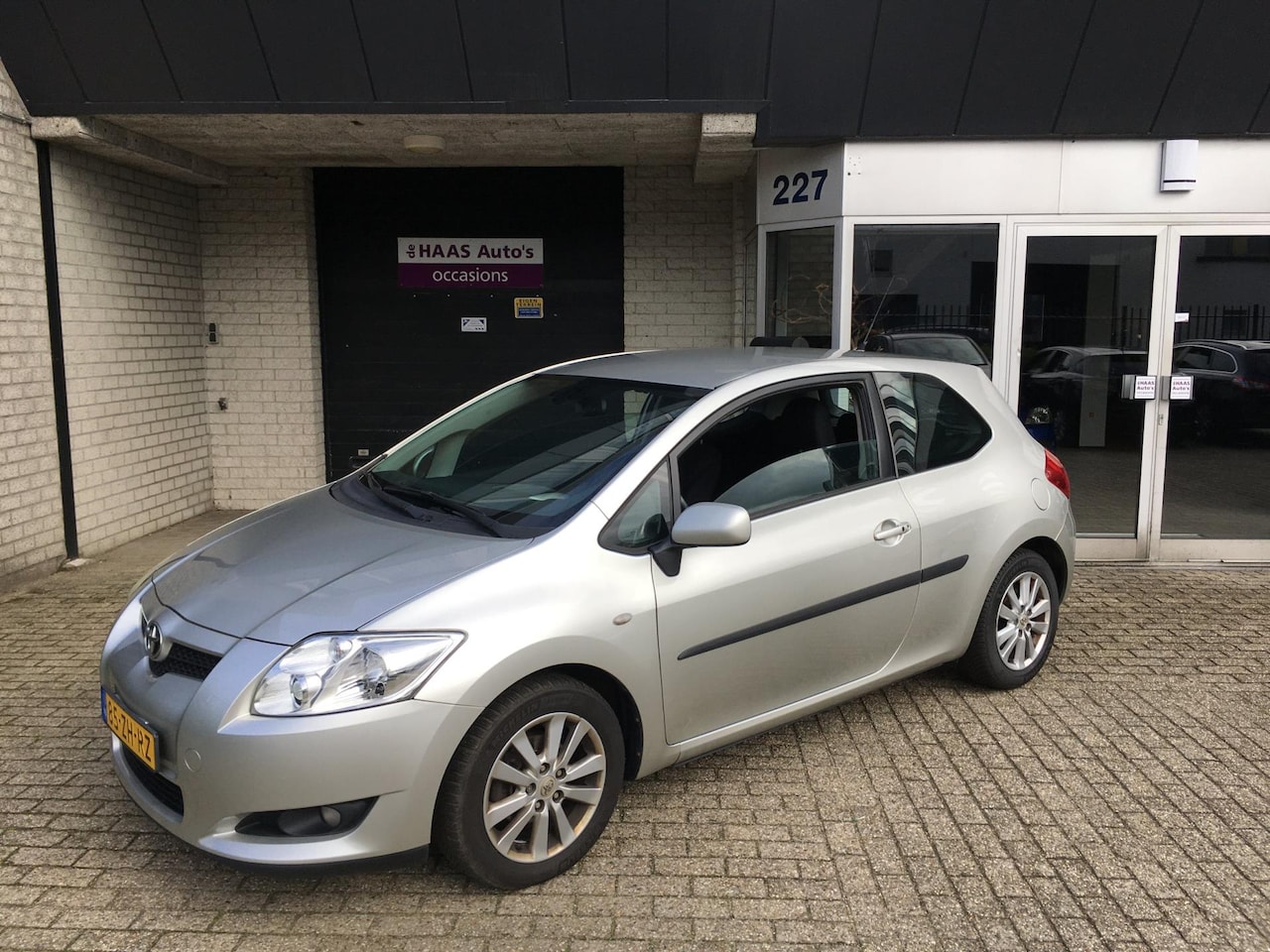 Toyota Auris - 1.6-16V Luna / AIRCO ACC / ALU VELGEN / APK OKTOBER 2026 / DEALER SERVICED - AutoWereld.nl