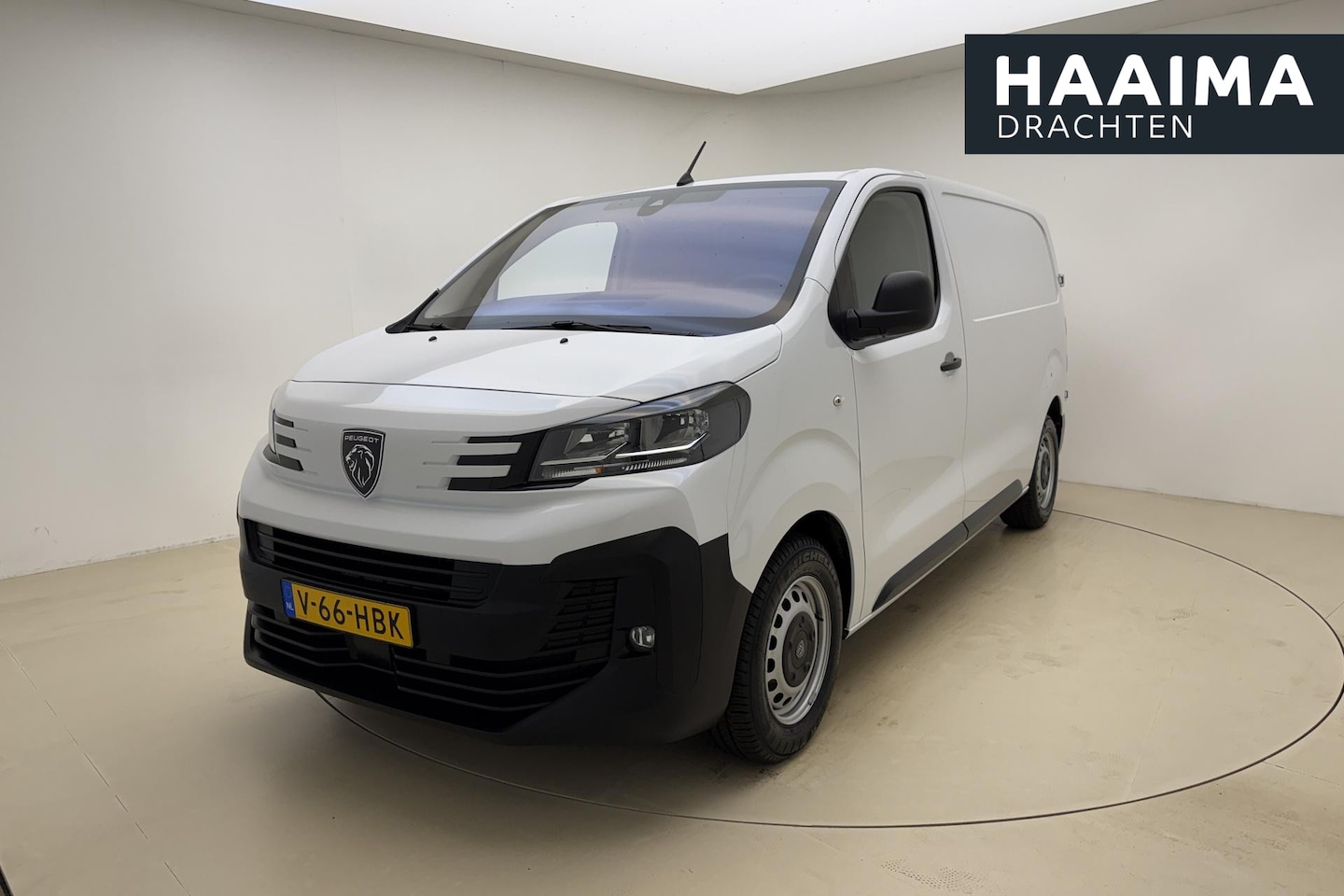 Peugeot Expert - 1.5 BlueHDi 120pk S&S L2 | 3-zits | Navigatie | Camera | Parkeersensoren achter | Apple Ca - AutoWereld.nl